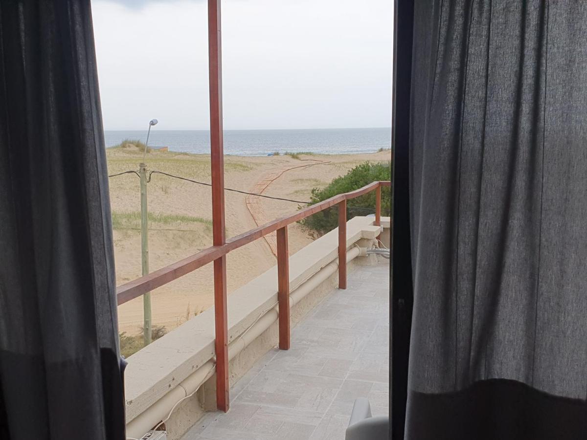 Hotel Playa Chihuahua プンタ・デル・エステ エクステリア 写真